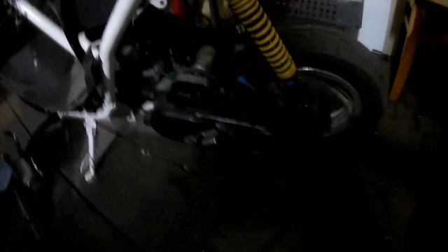 Почему ПЕРЕСТАЛ ЗАВОДИТЬСЯ скутер/мопед/мотоцикл? Искра есть|Бензин есть смотреть онлайн