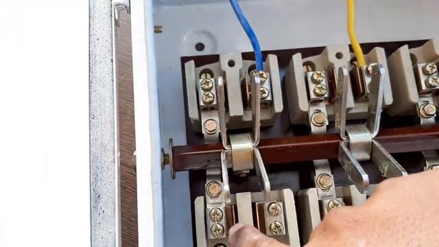 ▶️ 3 phase changer / grid line/ generator line/ load line смотреть онлайн