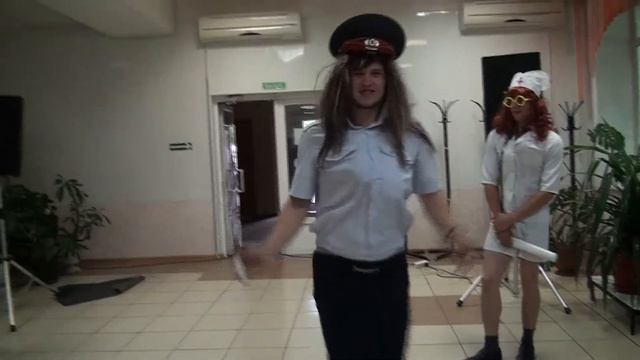 Свадебные забавы. Конкурс "Мужчины в женских нарядах" смотреть онлайн