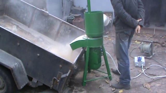 тест зернодробилки 4квт на 220вольт