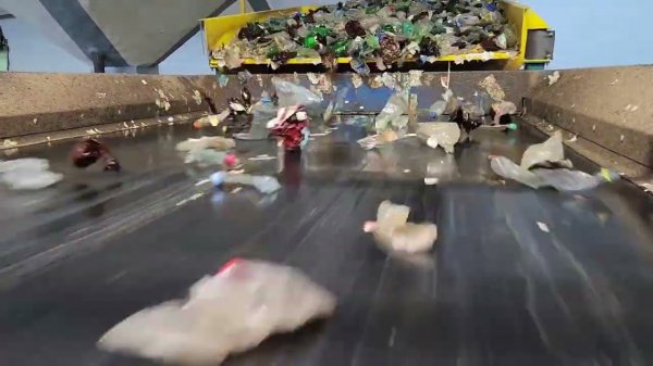 Оптический сепаратор Невлабс на сортировке ПЭТ на ТЗВП в день открытия