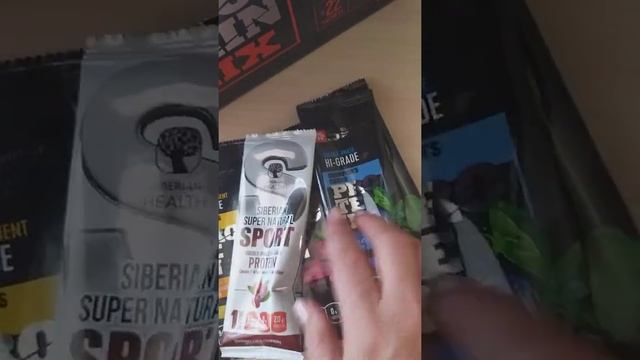 Обзор протеиновых коктейлей в микс коробке