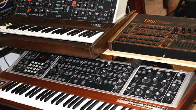 Minimoog, Memorymoog, LinnDrum 2