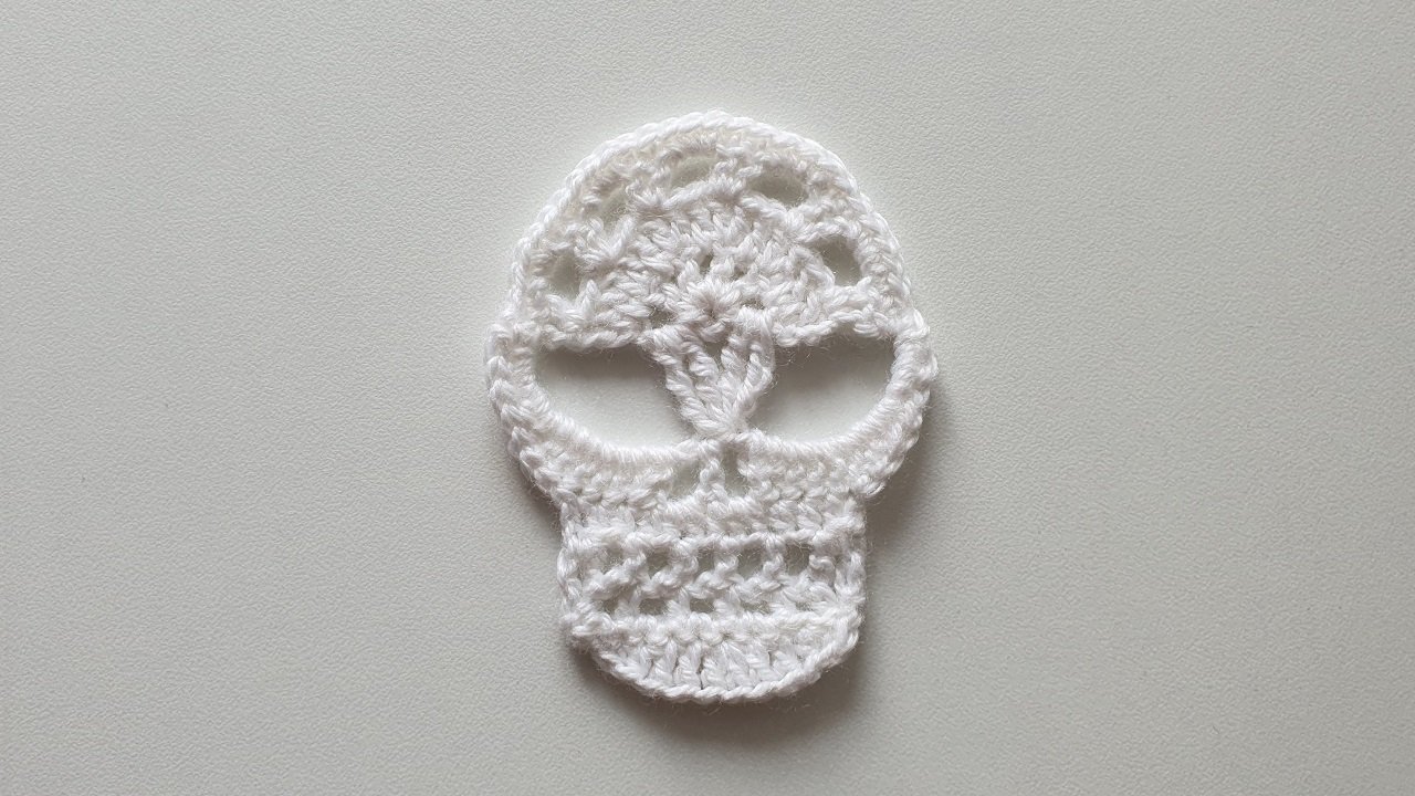 Вязаный ЧЕРЕП крючком мастер-класс. Вязание крючком / Crochet Skull