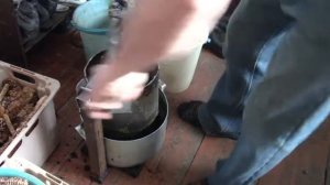 Перетопка непригодной суши на воск.