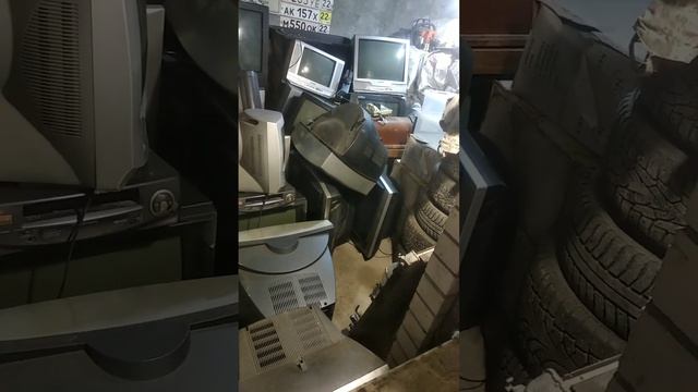 завоз холодильников ( и куча телевизоров ) начинаем разбор ( медь копим ?) смотреть онлайн