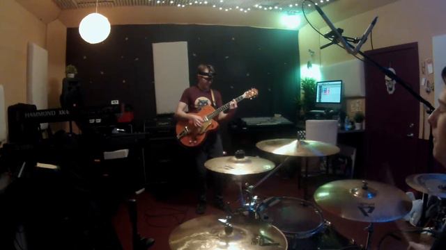 "Common Dollars" - Live from The Lab смотреть онлайн