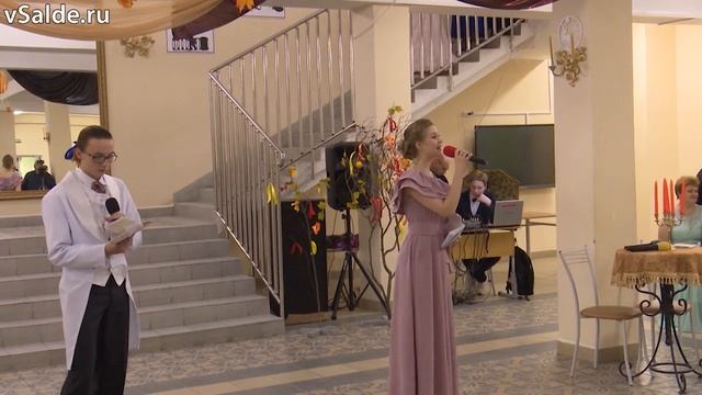В первой школе в Верхней Салде отгремел Пушкинский бал смотреть онлайн