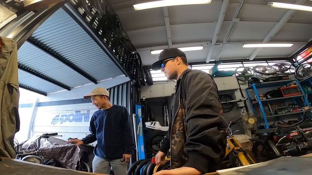 Tai Tai du 92 dévalise mon shop смотреть онлайн