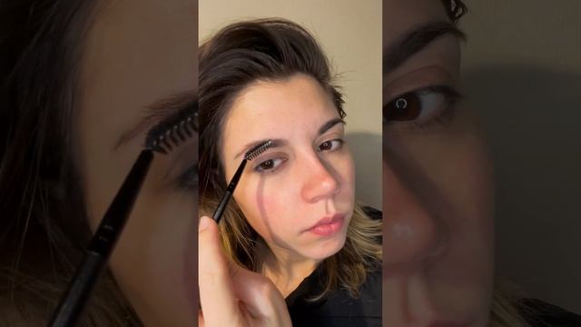 Бюджетный вариант лучше? Brow freeze (Anastasia Beverly Hills) vs Brow jelly gel (Vivienne Sabo) смотреть онлайн