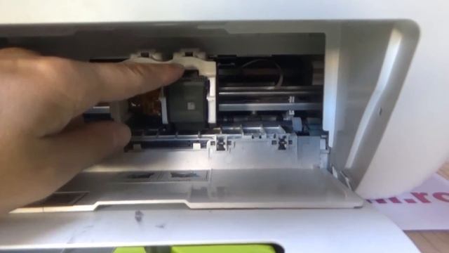 How to Install and Replace Ink Cartridge in HP DeskJet Advantage 2135 - Cartridge HP 652 смотреть онлайн