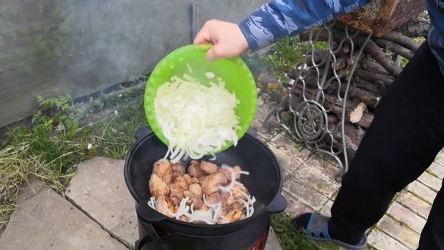 УДИВИТЕЛЬНОЕ МЯСО В ГРАНАТОВОМ СОКЕ В КАЗАНЕ!!! смотреть онлайн