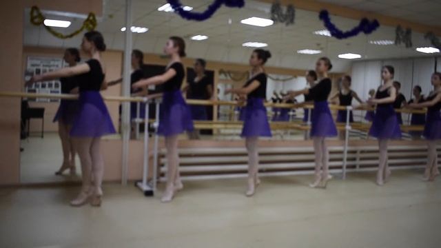 Classical Dance Exam 6 Class, 1 Part.  Arabesk Saratov.