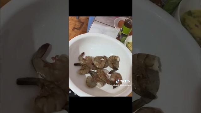 Delicias De Tumbes: Tortilla De Langostinos Con Lentejas