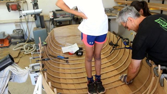 Steam bending frames in a wooden boat смотреть онлайн