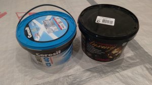 Купили затирку от Ceresit и Litokol для затирки швов в ванной и туалете.