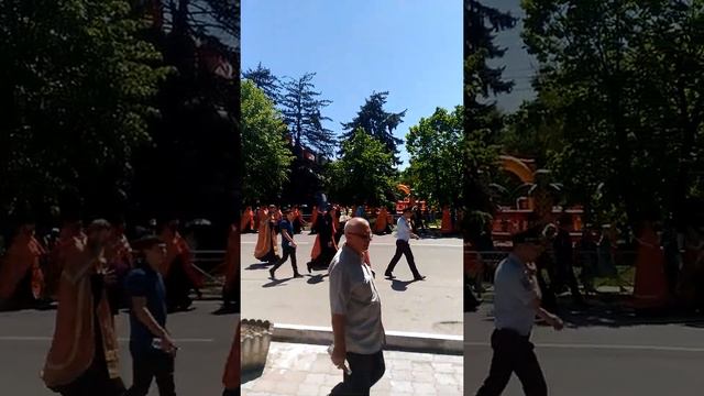 Крестный ход, икона присвятой Богородицы. Прохладный. смотреть онлайн