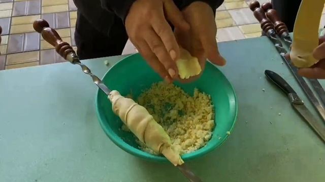 Хачапури,яичница с помидорами и крылышки на мангале смотреть онлайн