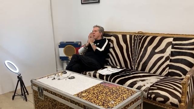 Andy Hilfiger Showcasing Andrew Charles Jewelry and Talking About Iconic Tommy Jeans Moments смотреть онлайн