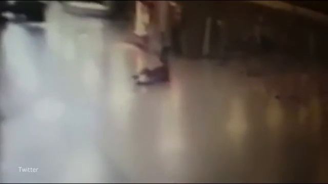 Dramatic video Turkish police shoot down terrorists смотреть онлайн