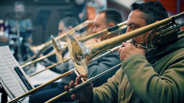 Биг-бэнд Владимира Толкачёва смотреть онлайн