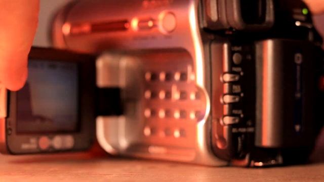 Sony CCD-TRV138: A Nostalgic Budget-Friendly Hi8 Camcorder From 2005 смотреть онлайн