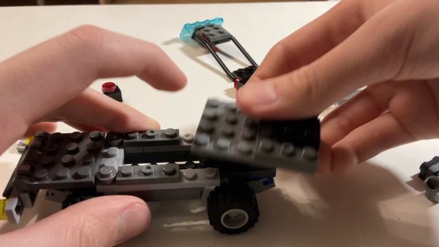 СБОРКА LEGO LOWRIDER (машина с регулируемой подвеской)  ?