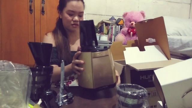 HUROM SLOW JUICER | UNBOXING GIFT | FIRST VLOG ? смотреть онлайн
