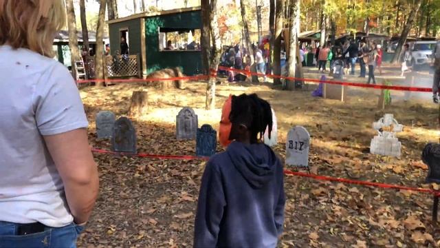 Trick or Treat Village 2 #adventureswithzayizzyandbella #subscribe #halloween смотреть онлайн