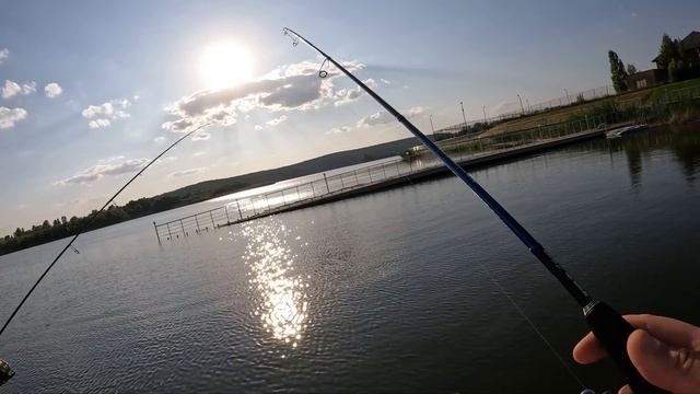 Два брата на рыбалке с новой лодки! Что они поймают? Рыбалка на спиннинг смотреть онлайн