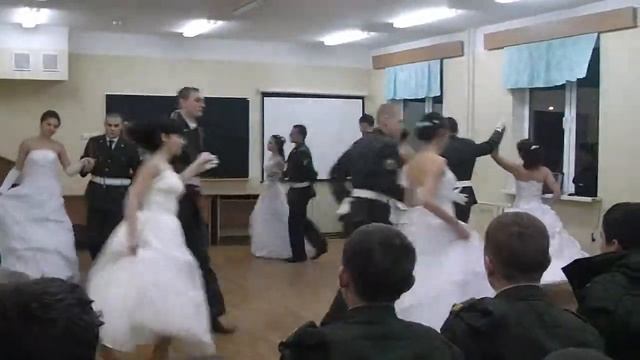 Юля на балу в Сормовской дивизии смотреть онлайн