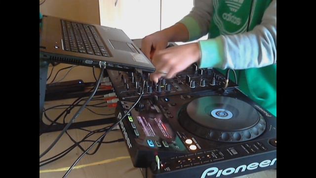 Cue!Breaker -- TenMinMix HandsUp #22 (300 Abonnenten-Special) смотреть онлайн