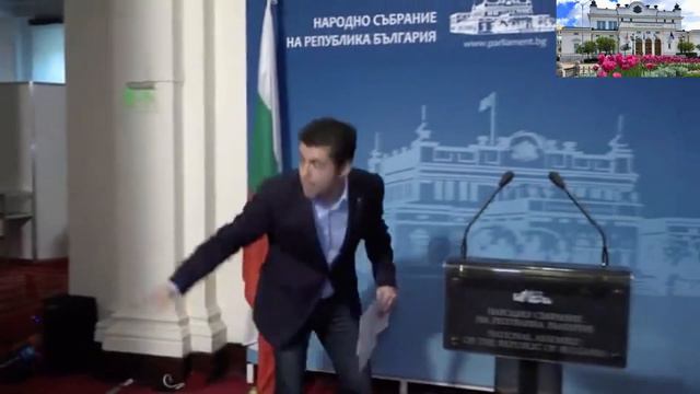 Кирил Петков и Асен Василев дърпат микрофоните смотреть онлайн