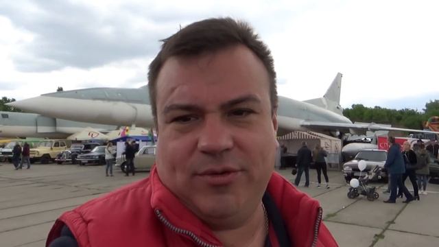Второй день выставки ретро автомобилей. Коллекция Ситроенов. смотреть онлайн