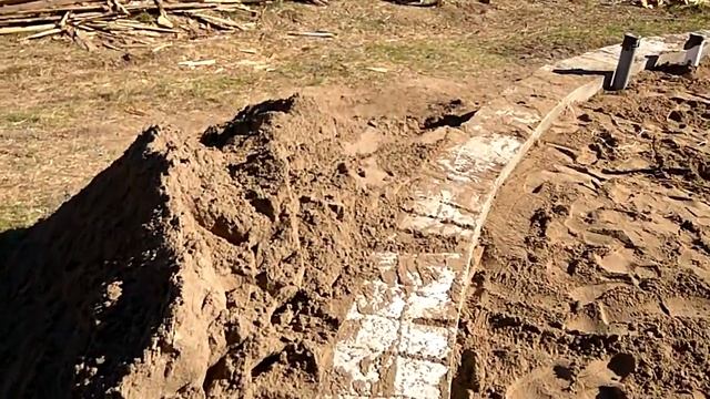 Купольный соломенный дом. Фундамент. Часть 6. смотреть онлайн