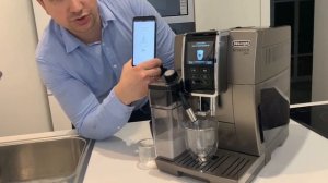Готовим капучино на кофемашине Delonghi Dinamica 370.95