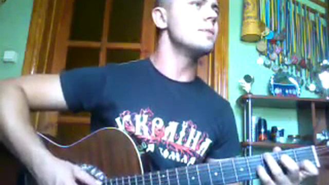 красивый парень красиво поет смотреть онлайн