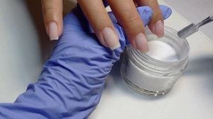 Процесс укрепление ногтей акриловой пудрой