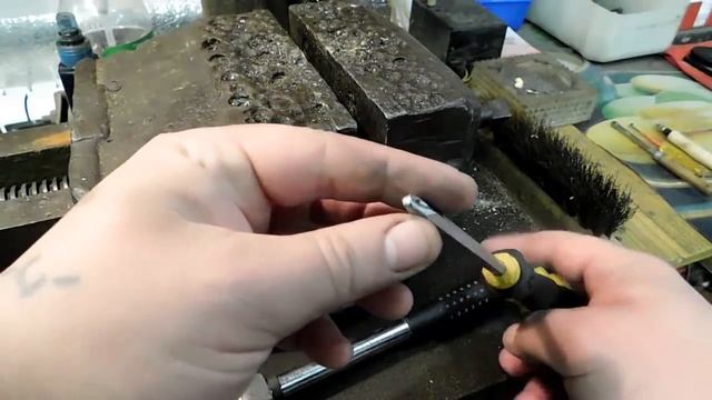 Полезный самодельный инструмент/КАК ПОМЕНЯТЬ ВЕНТИЛЬ за 5 МИНУТ НЕ РАЗБИРАЯ КОЛЕСО! смотреть онлайн