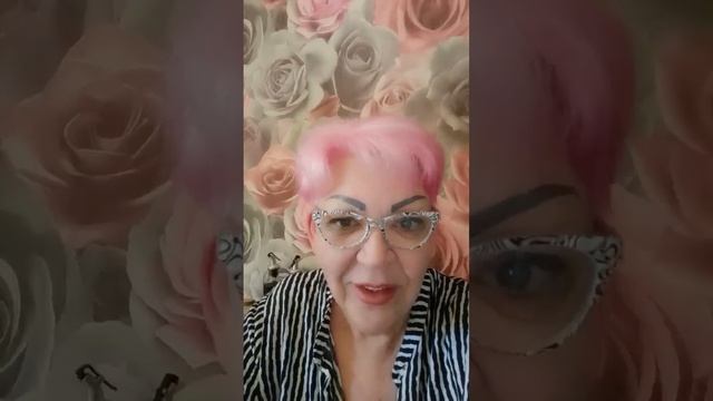 А ЧТО ПРОИСХОДИТ?) смотреть онлайн