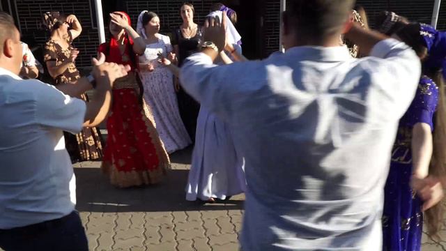 СВАТОВСТВО У МОШОНИ РОСТОВ смотреть онлайн