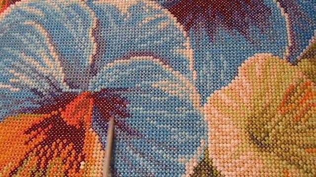 Вышивка крестиком. Продолжаю вышивать подушку. смотреть онлайн