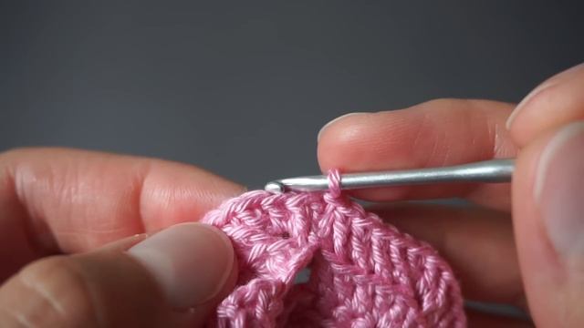 Двусторонняя юбка для куклы. Two sided crochet skirt for a doll. смотреть онлайн