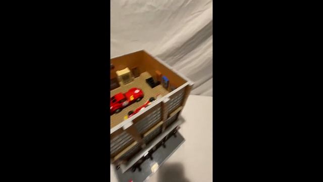 LEGO Ferrari Dealership Version #2 смотреть онлайн