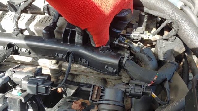 2012 KIA Soul. Replace the PCV Valve. The Part: 26740-32804 смотреть онлайн