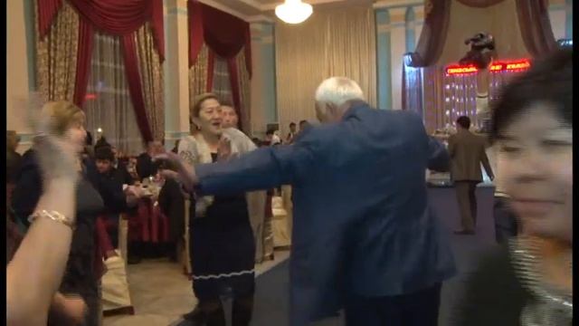 диск 1 VIDEO Слайд-шоу Юбилей отца 60 лет VTS 05 смотреть онлайн