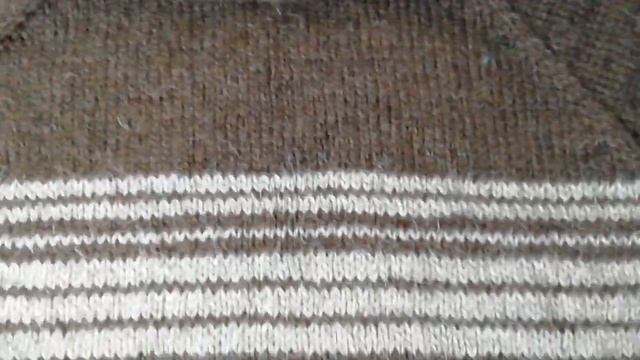 Мужской свитер спицами. Часть №4 смотреть онлайн