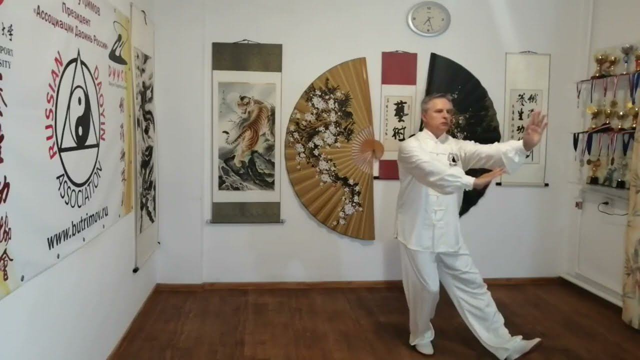 Цигун: "Укрепление ЦИ Лёгких №1" Показательное видео 2-го Всероссийского турнира по Даоинь и Тайцзи смотреть онлайн