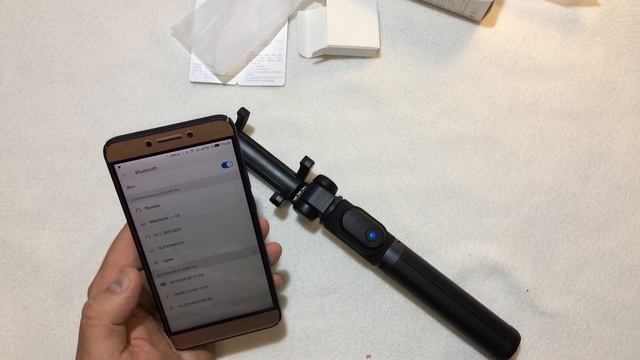 Xiaomi MI Tripod Selfie Stick XMZPG01. Крутая селфи палка от Xiaomi.