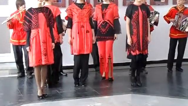 A Contemporary Russian Fashion Defile - Shuya Embroidery Presentation смотреть онлайн